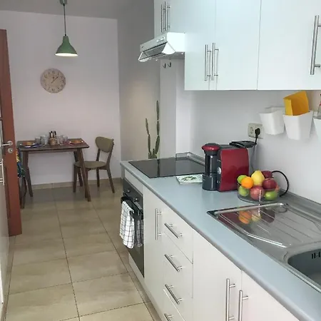 Citybeach - Parking&wifi Apartment