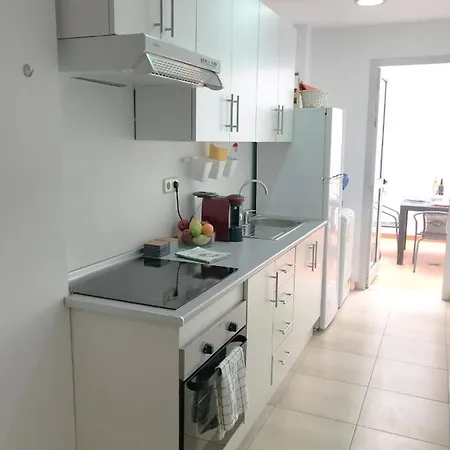 Citybeach - Parking&wifi Apartment *